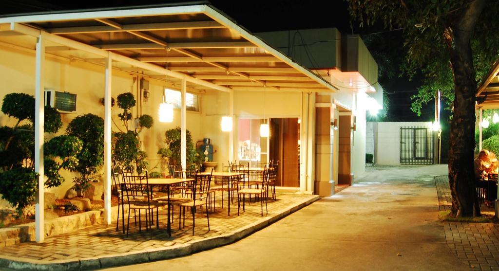 鲁米阿帕特尔酒店 安吉利斯 外观 照片